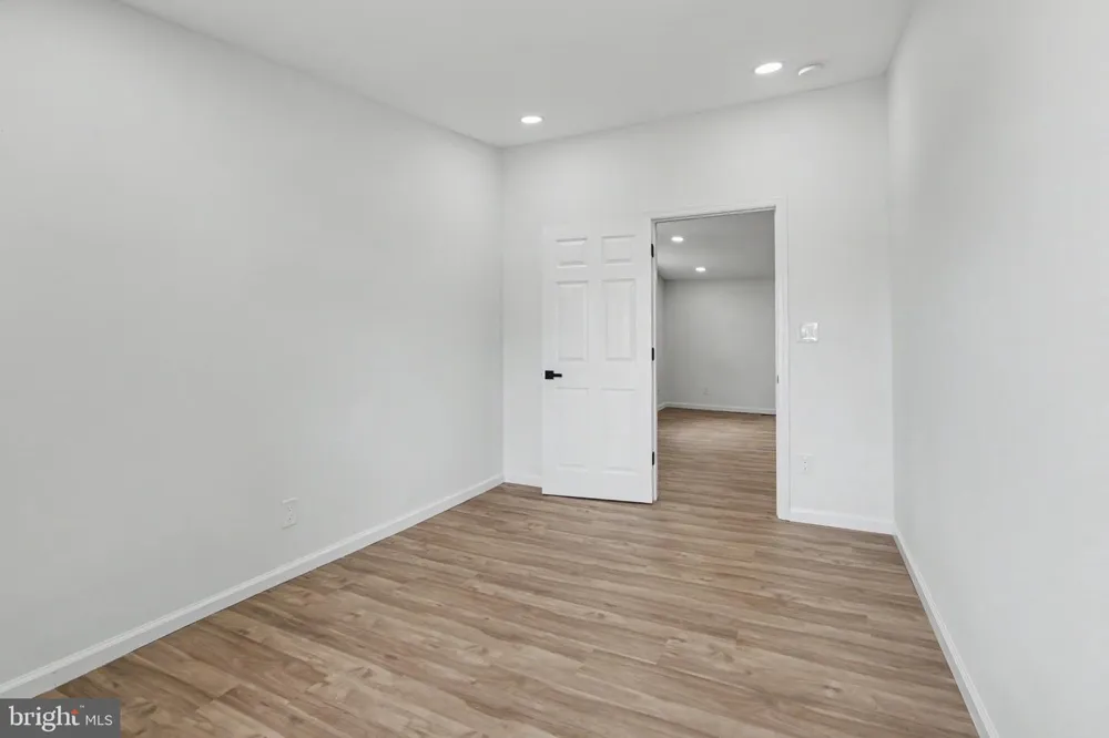 120 BILLINGSPORT ROAD Paulsboro, NJ 08066