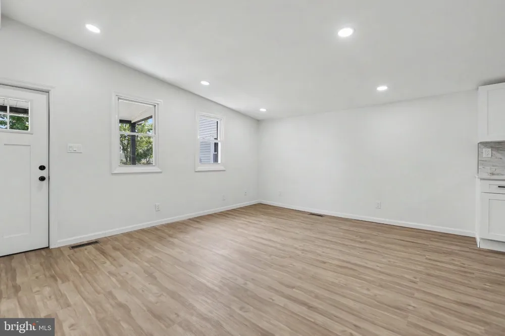 120 BILLINGSPORT ROAD Paulsboro, NJ 08066