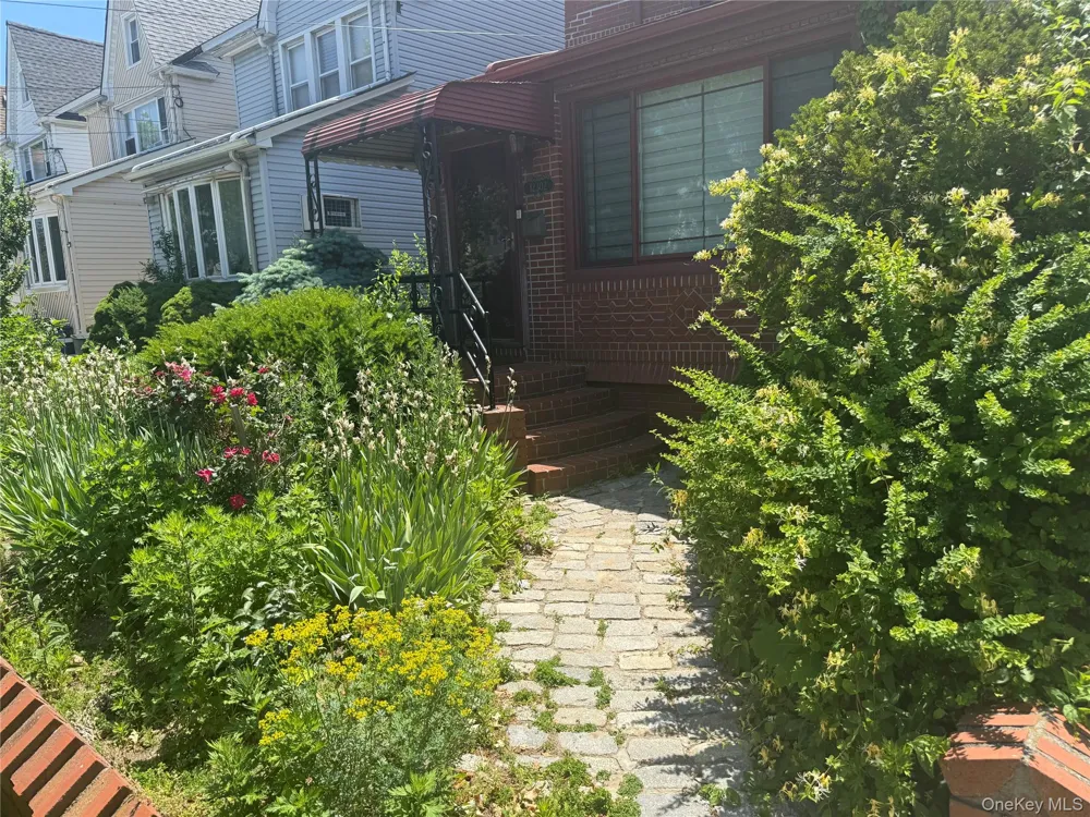 123-02 116 AVENUE South Ozone Park, NY 11420