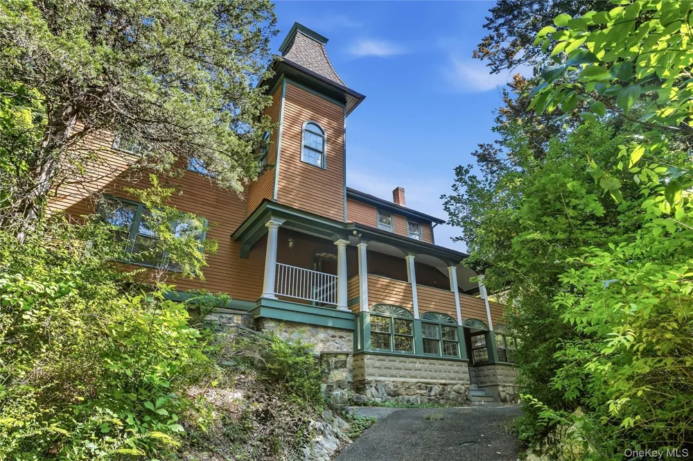 81 Glendale Road Ossining, NY 10562