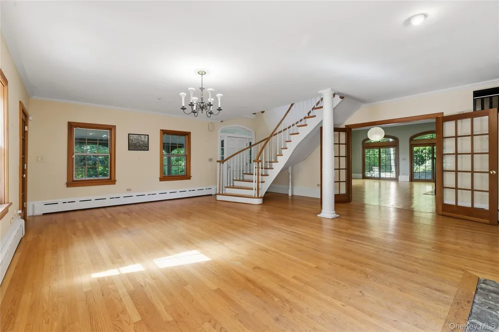 81 Glendale Road Ossining, NY 10562