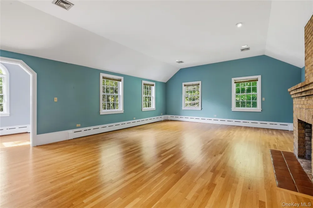 81 Glendale Road Ossining, NY 10562