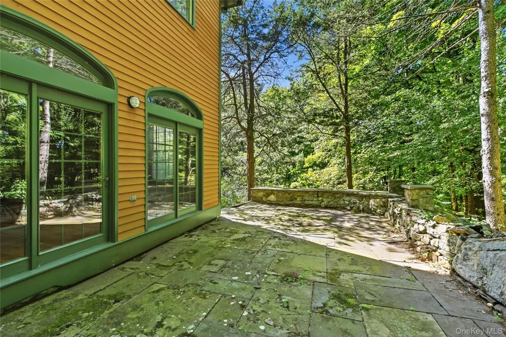 81 Glendale Road Ossining, NY 10562