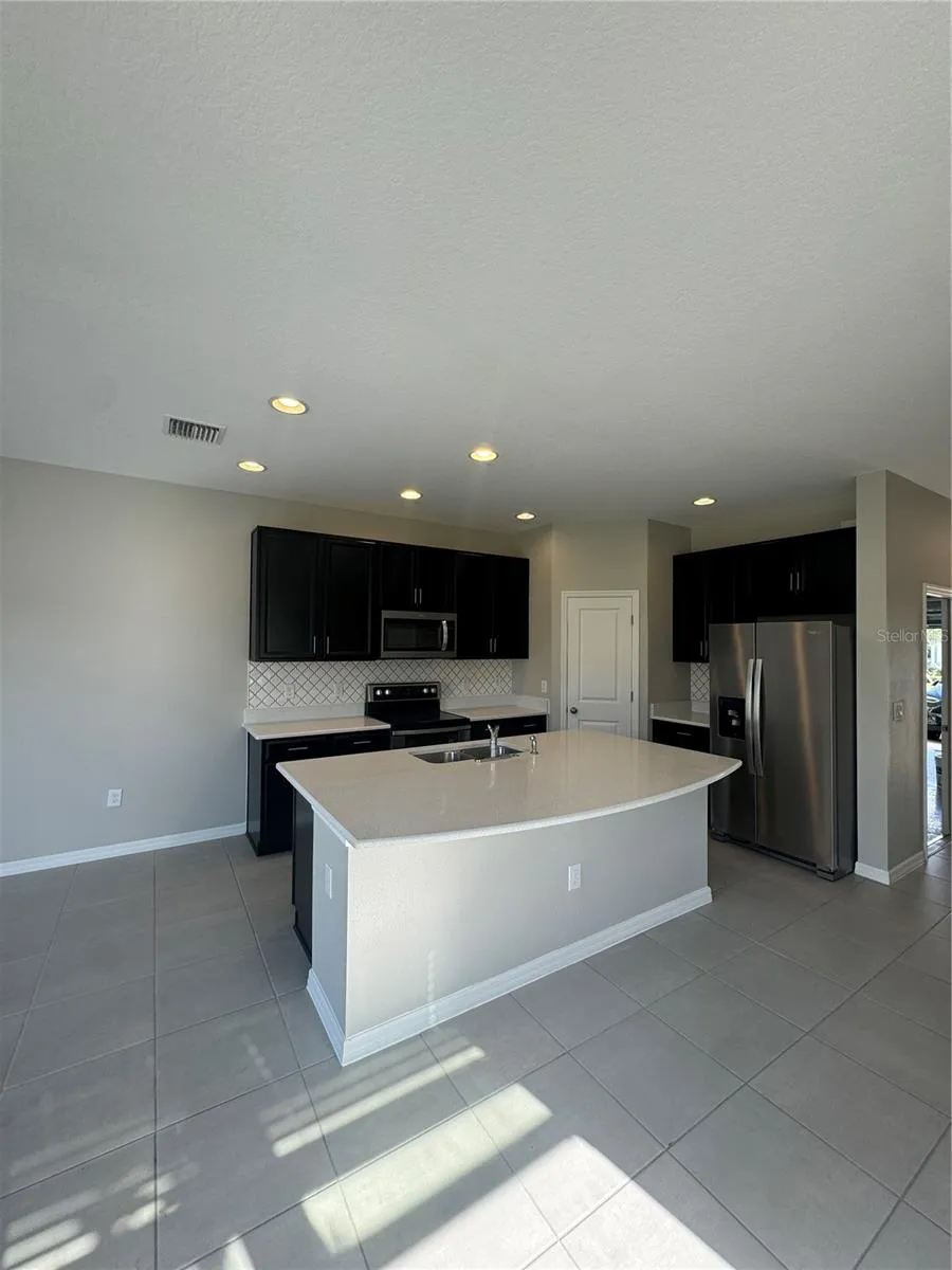 6104 WILLOWSIDE STREET Palmetto, FL 34221