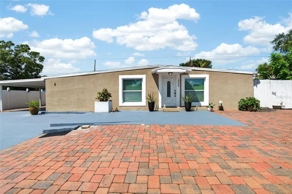 1727 WAIKIKI WAY Tampa, FL 33619
