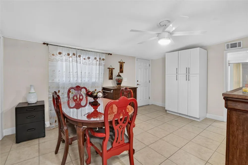 1727 WAIKIKI WAY Tampa, FL 33619