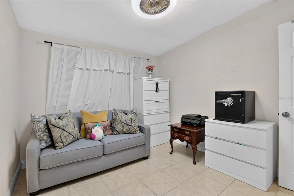 1727 WAIKIKI WAY Tampa, FL 33619