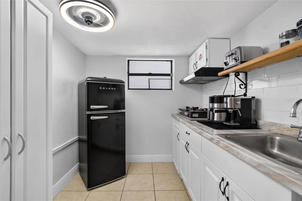 1727 WAIKIKI WAY Tampa, FL 33619
