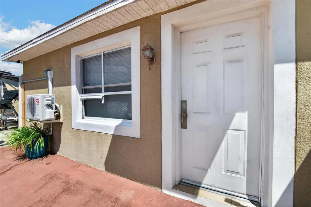 1727 WAIKIKI WAY Tampa, FL 33619