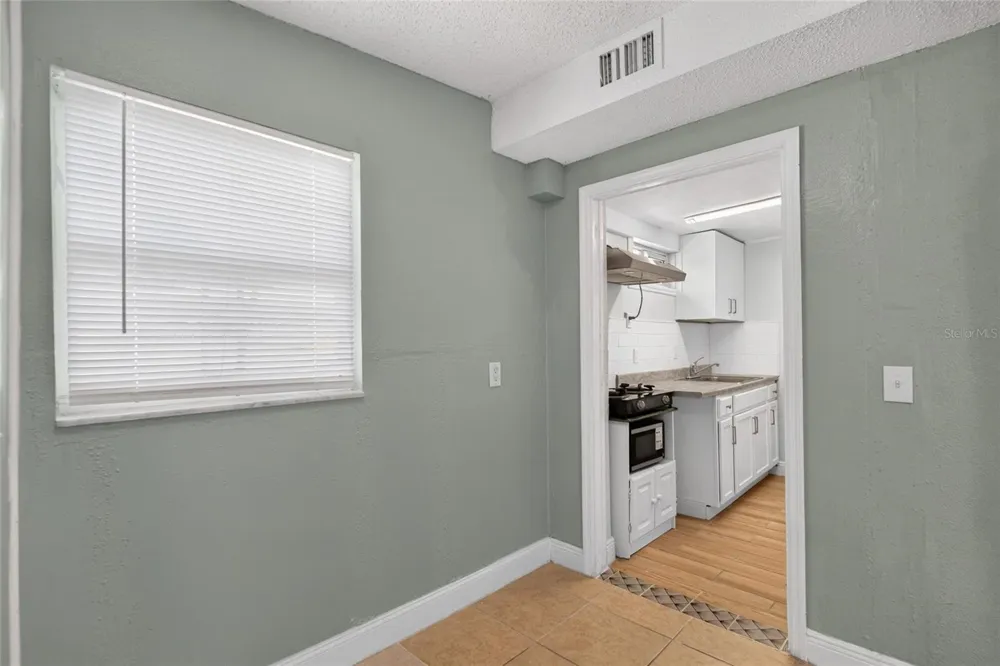 1727 WAIKIKI WAY Tampa, FL 33619