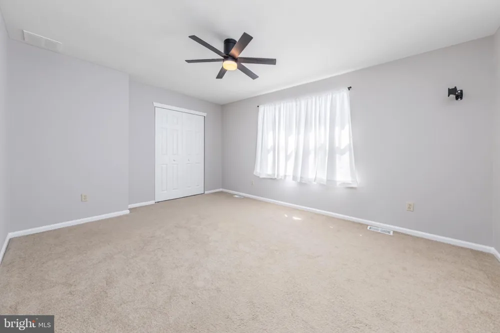 518 REPAUNO AVENUE Gibbstown, NJ 08027