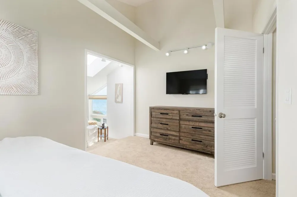 2302 W Cliff Drive Santa Cruz, CA 95060