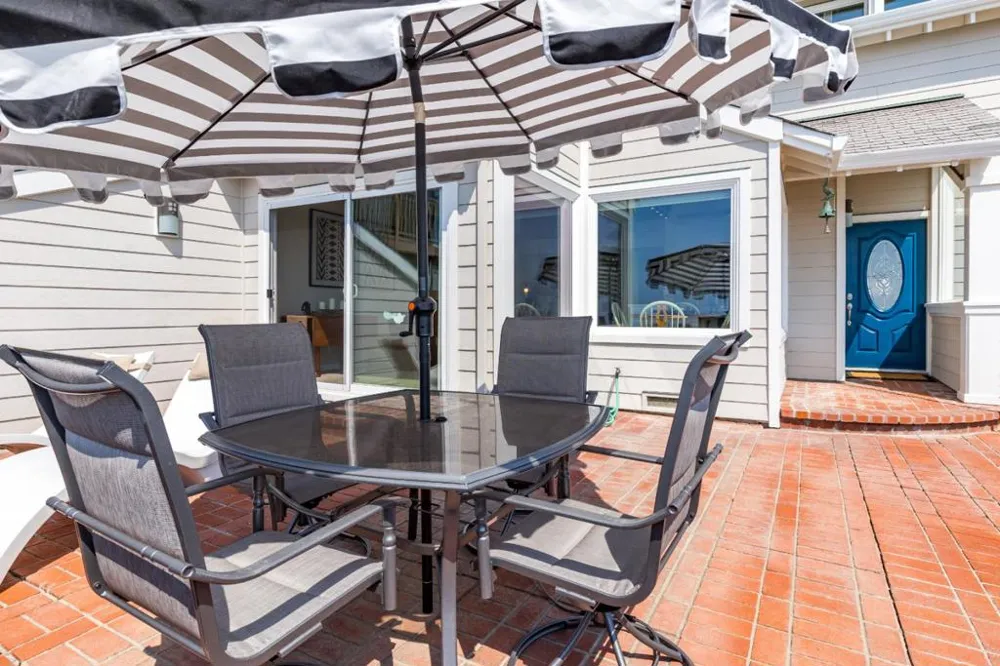 2302 W Cliff Drive Santa Cruz, CA 95060