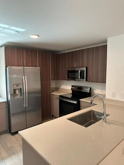 307 J STREET #2-308