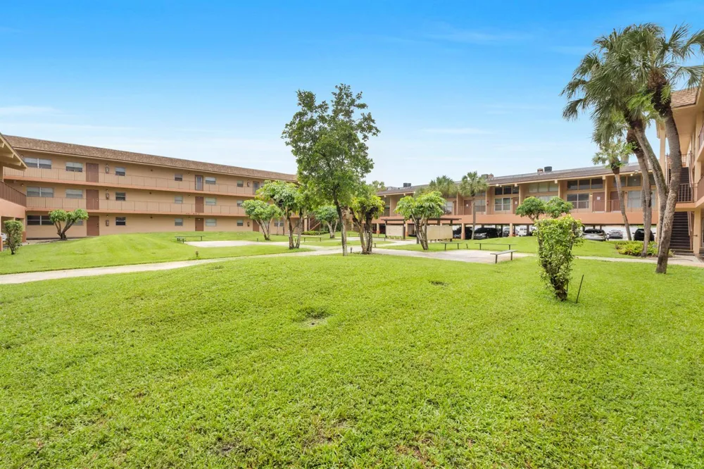4171 NW 26TH STREET #T2 Lauderhill, FL 33313