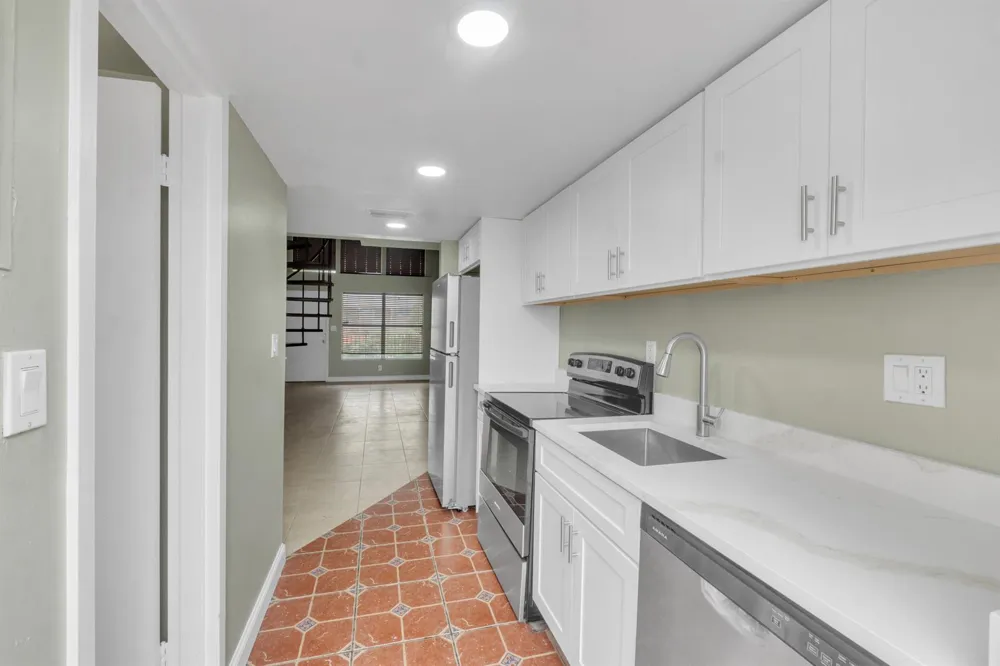 4171 NW 26TH STREET #T2 Lauderhill, FL 33313