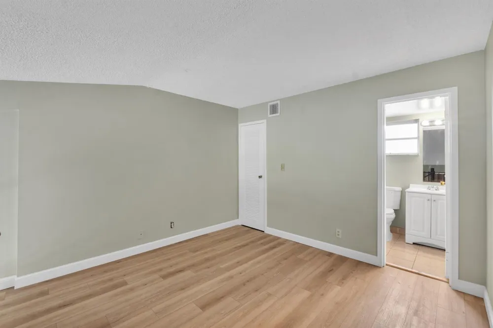 4171 NW 26TH STREET #T2 Lauderhill, FL 33313