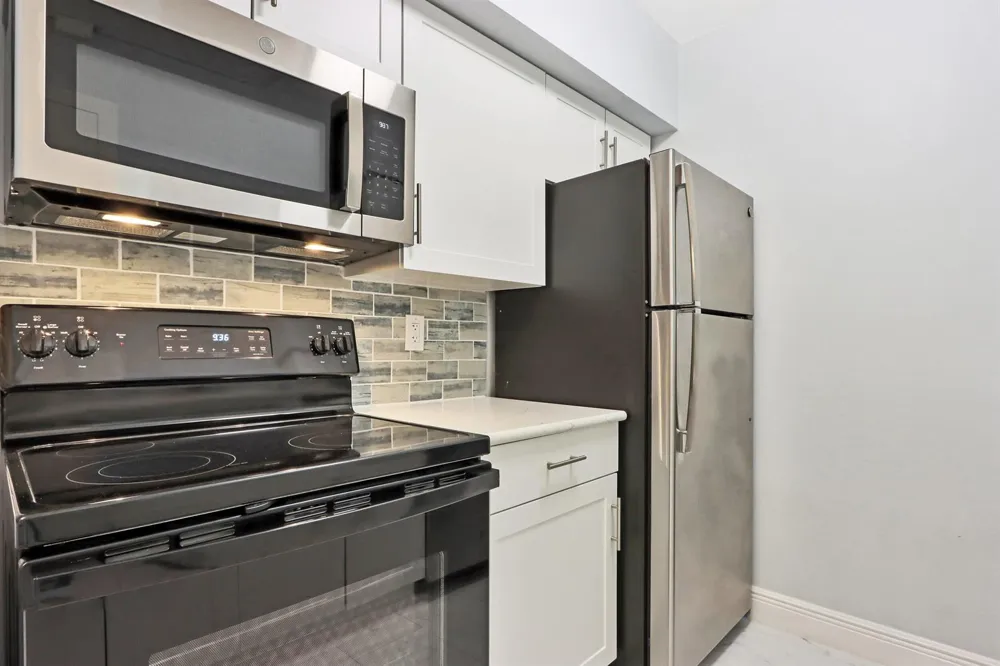 6313 CHASEWOOD DRIVE #B Jupiter, FL 33458