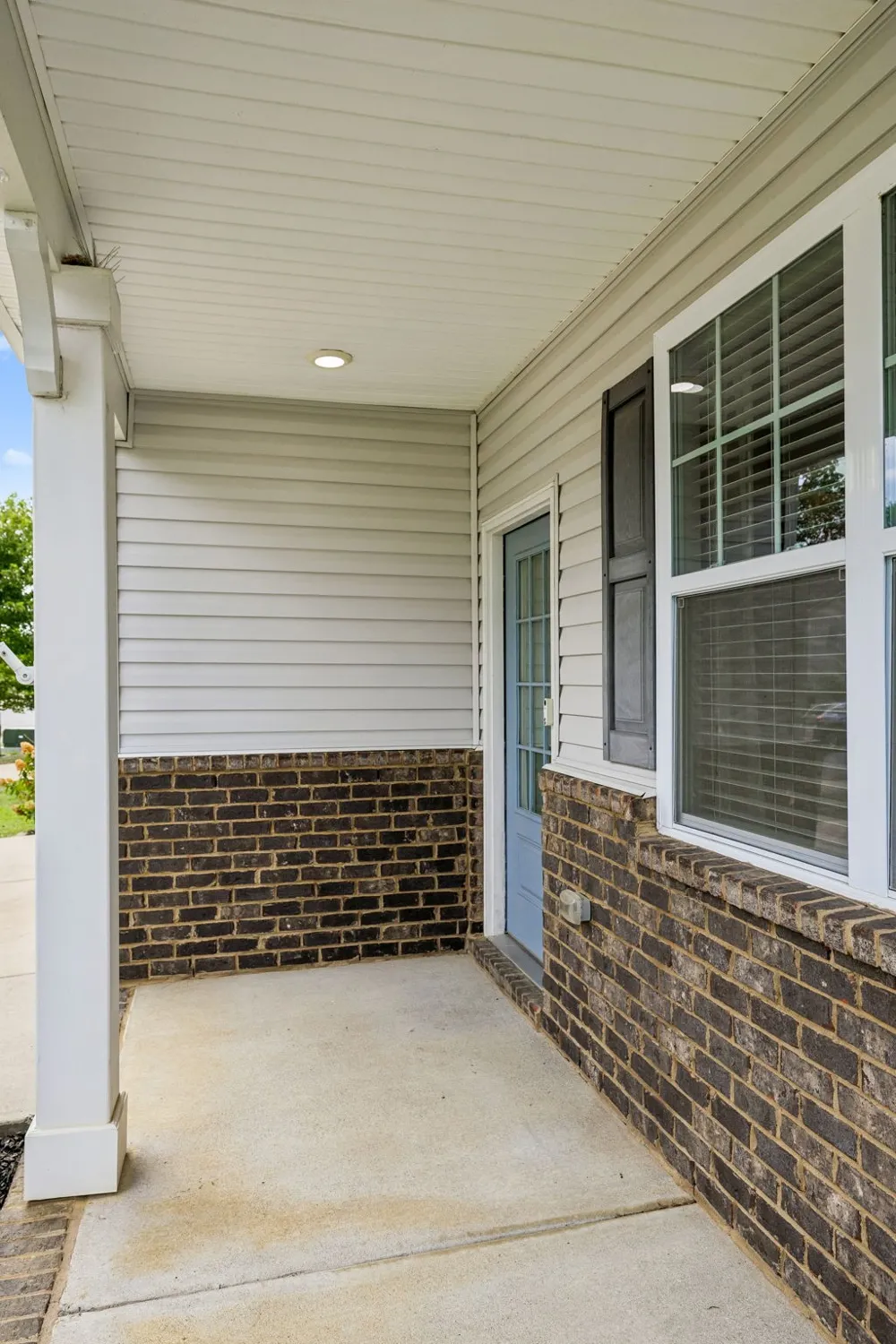 1045 Keeneland Dr Spring Hill, TN 37174