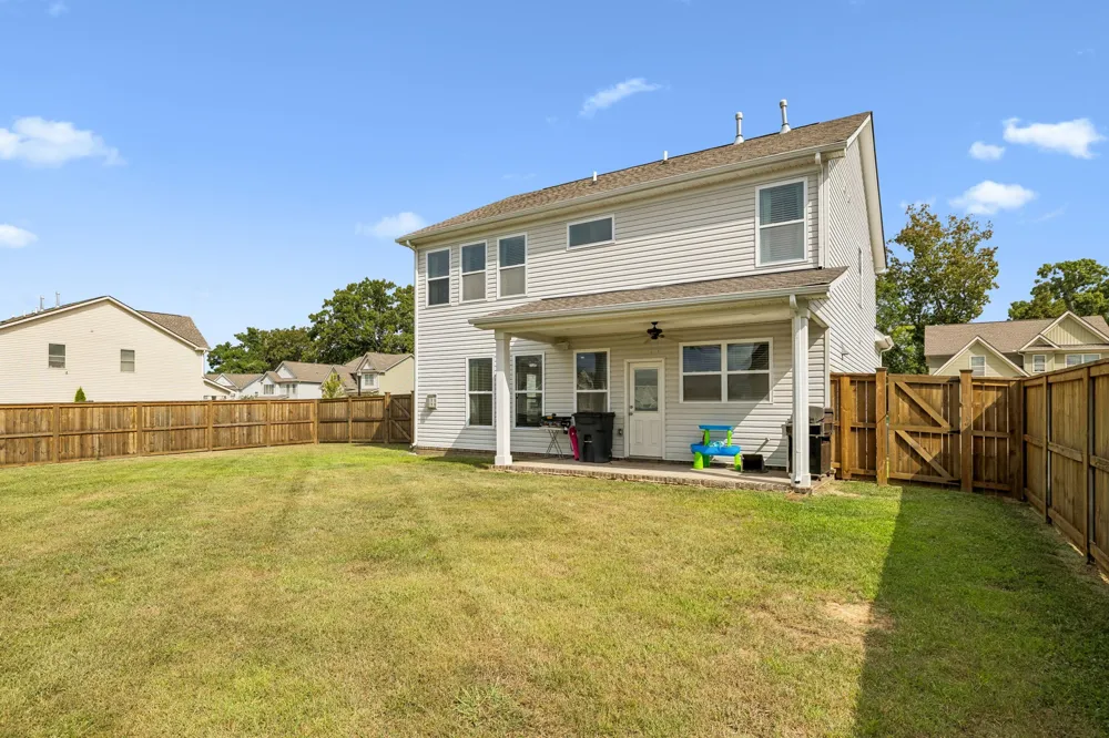 1045 Keeneland Dr Spring Hill, TN 37174