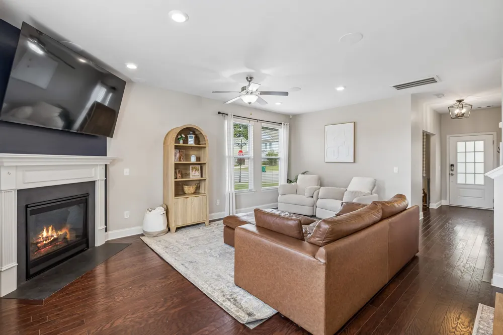 1045 Keeneland Dr Spring Hill, TN 37174