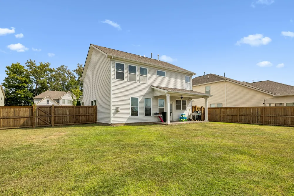 1045 Keeneland Dr Spring Hill, TN 37174