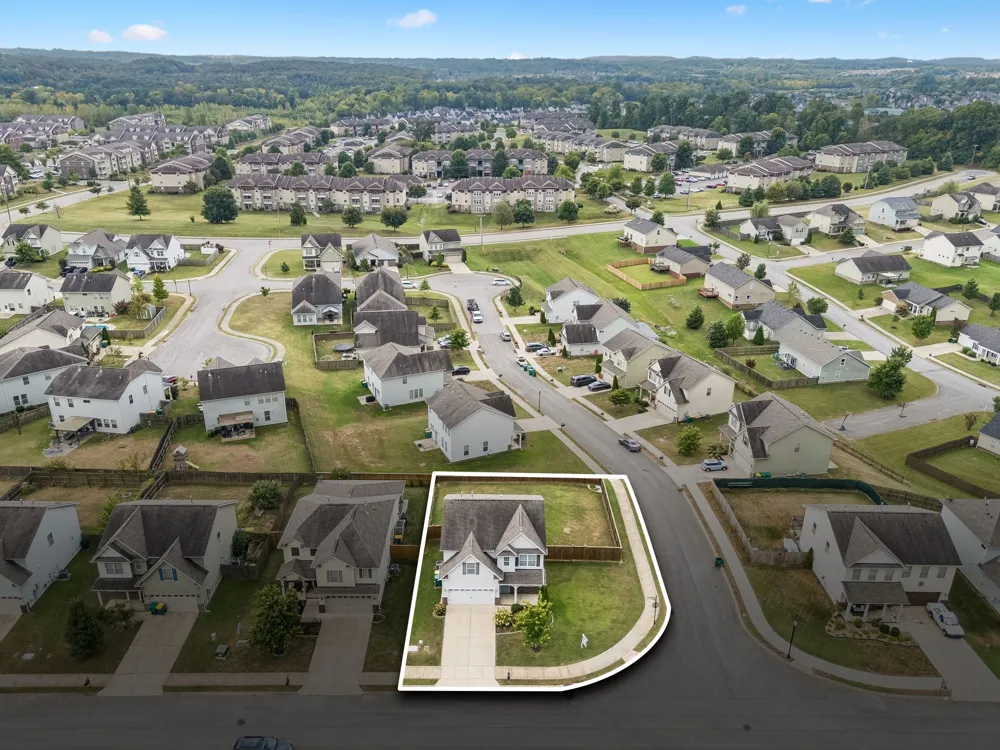 1045 Keeneland Dr Spring Hill, TN 37174