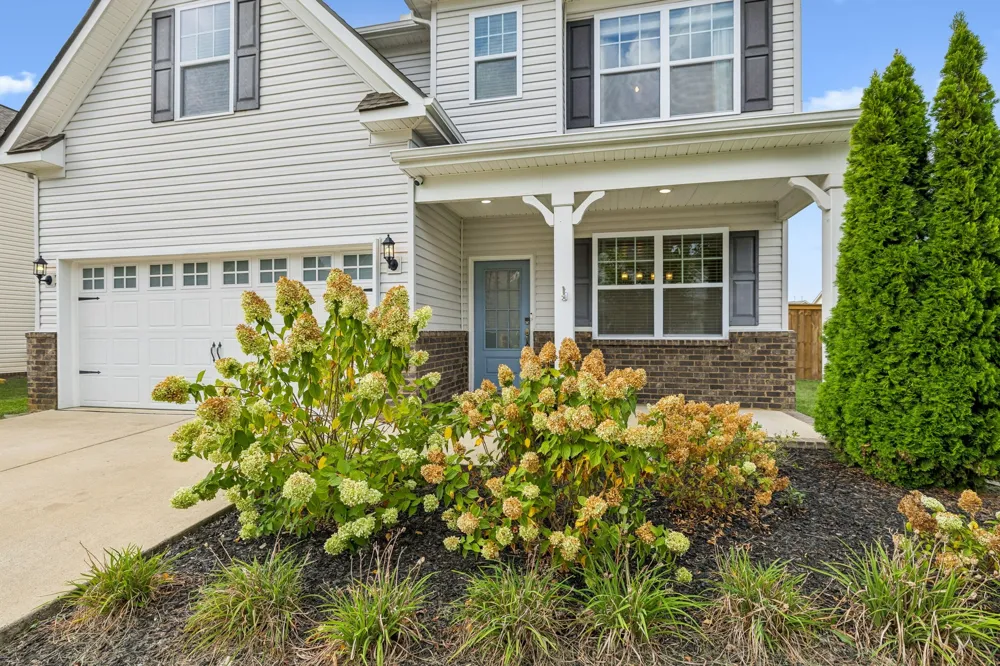 1045 Keeneland Dr Spring Hill, TN 37174