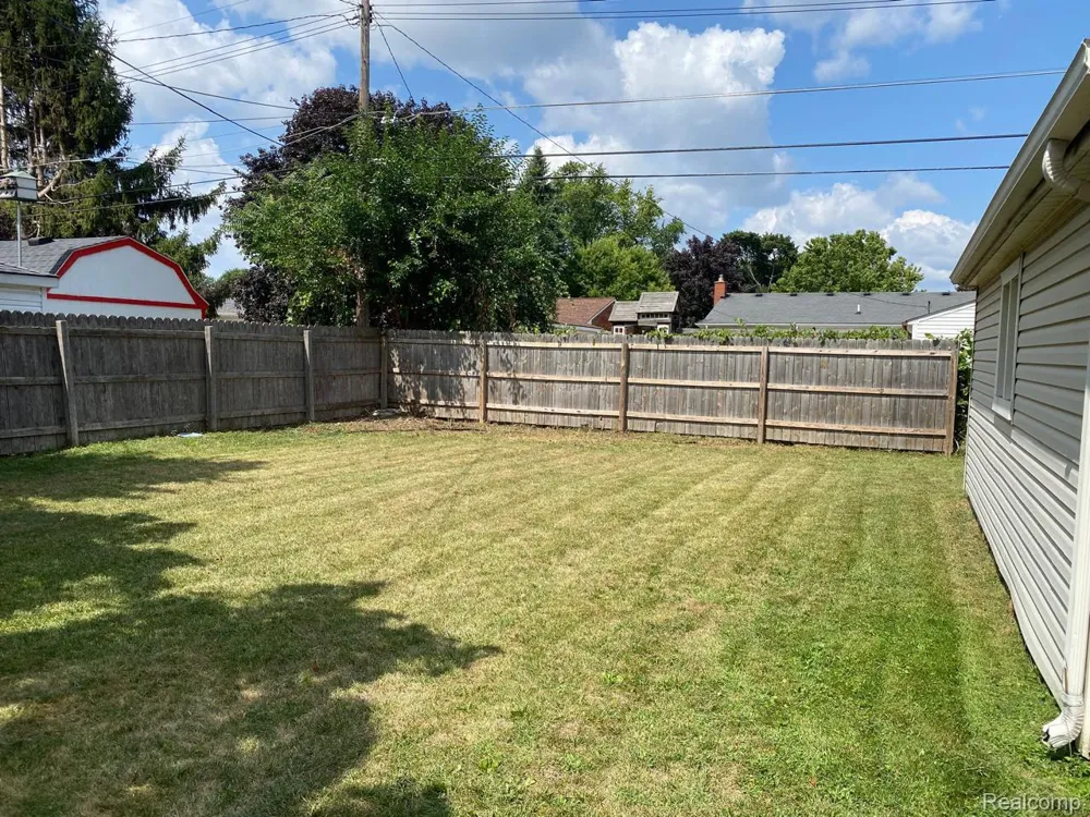 8863 Birkhill Drive Sterling Heights City, MI 48314