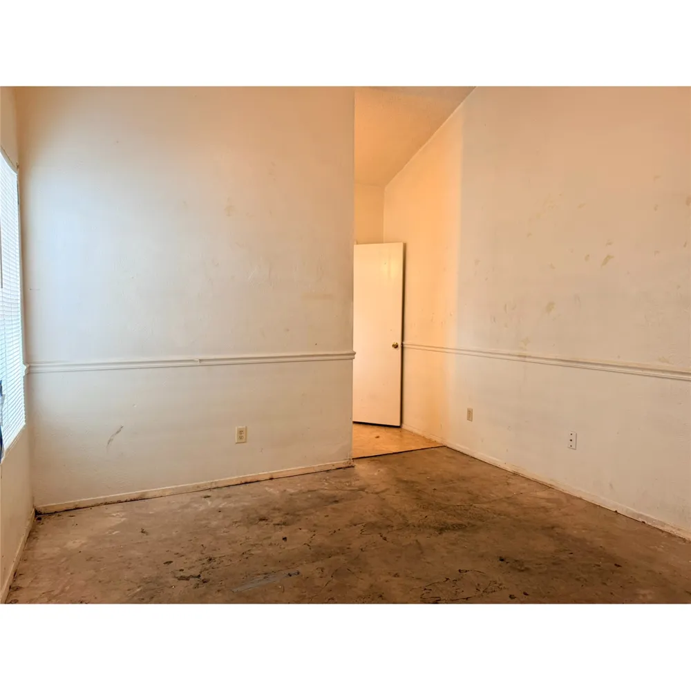 5507 Fence Row Austin, TX 78744
