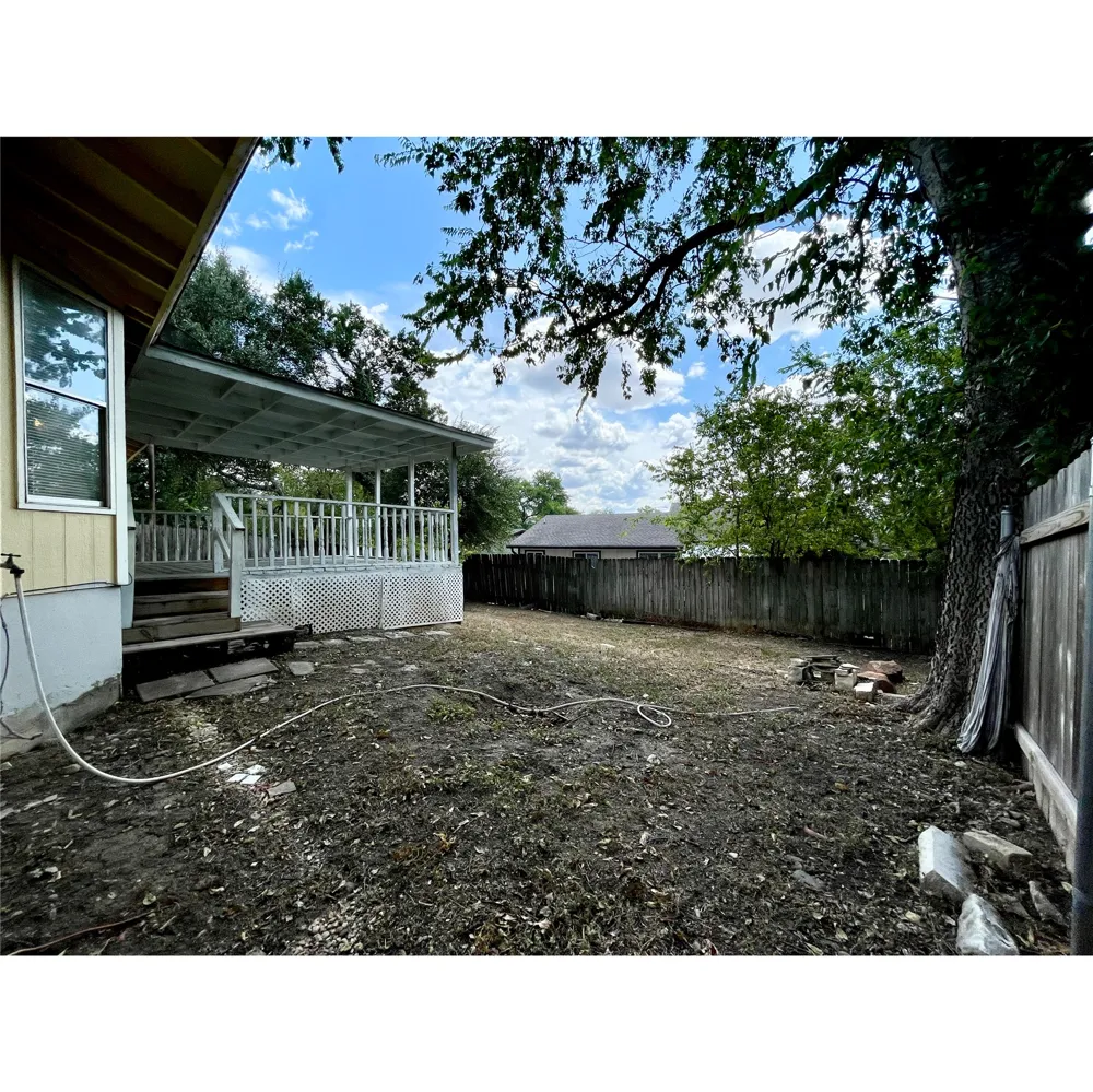 5507 Fence Row Austin, TX 78744
