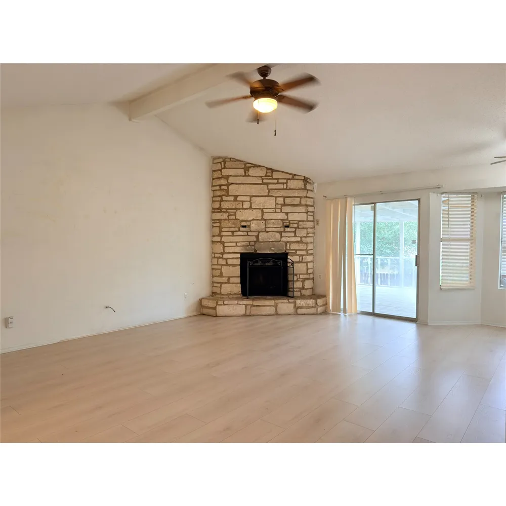 5507 Fence Row Austin, TX 78744