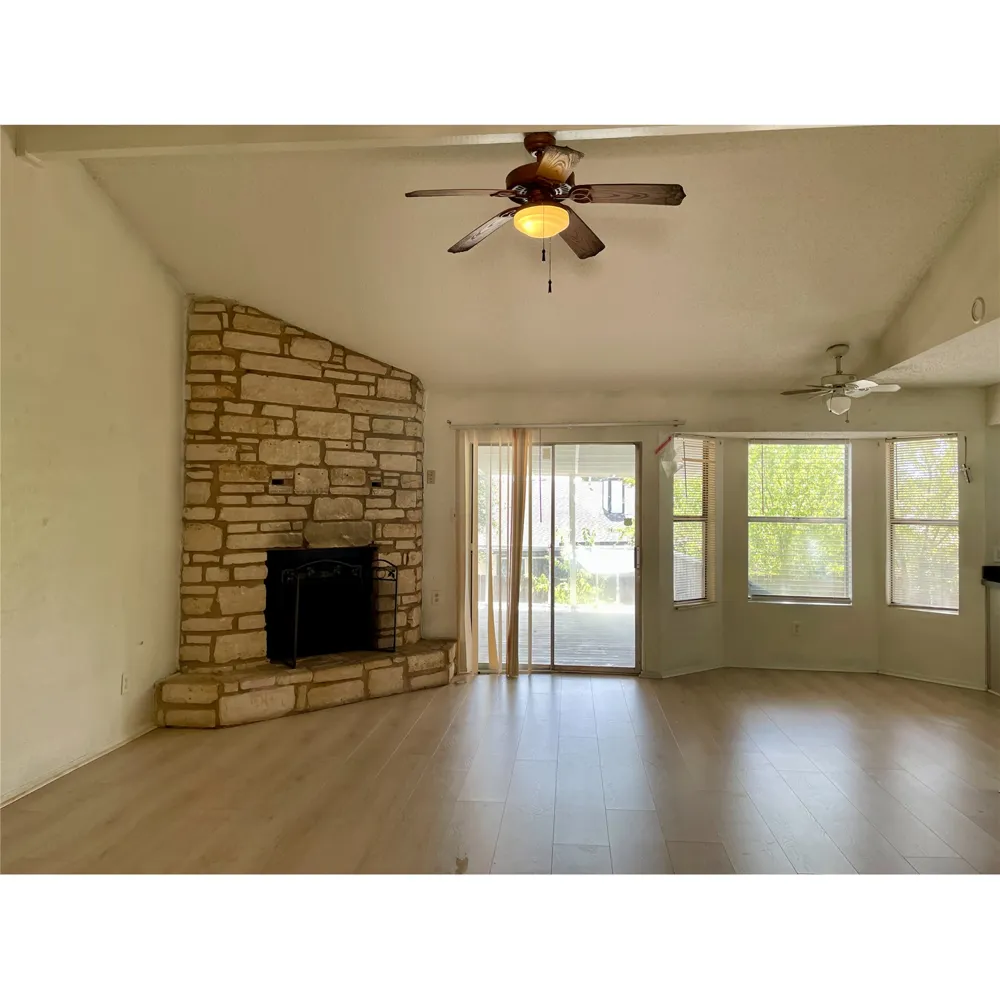 5507 Fence Row Austin, TX 78744