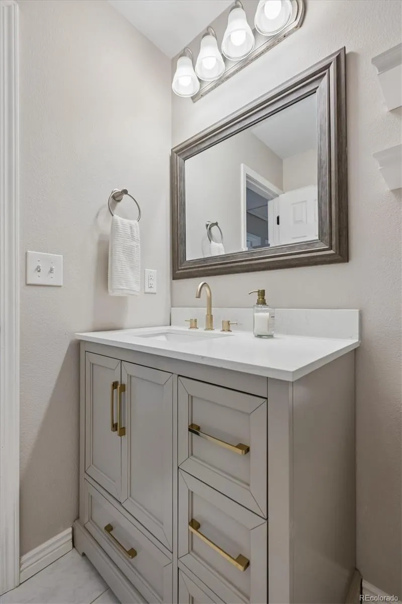 9914 Hoyt Way Broomfield, CO 80021