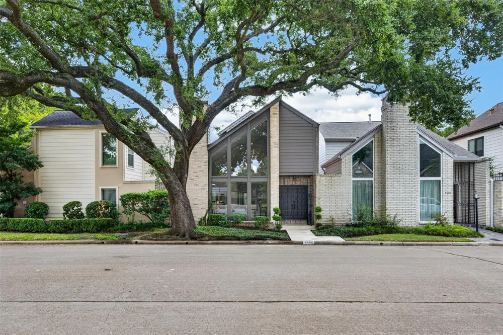 9592 Doliver Drive Houston, TX 77063