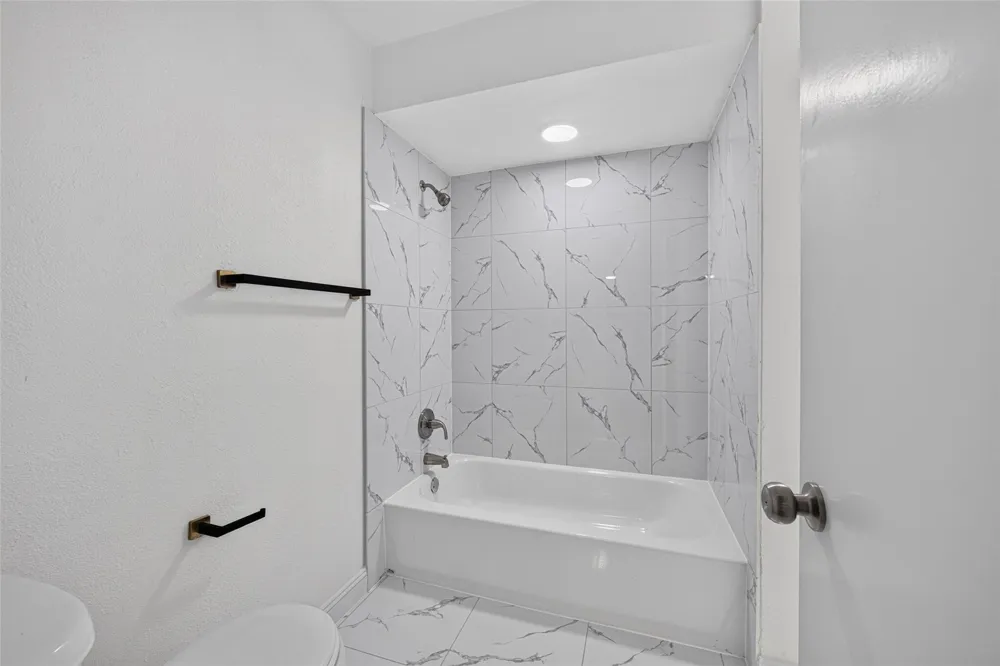 9592 Doliver Drive Houston, TX 77063