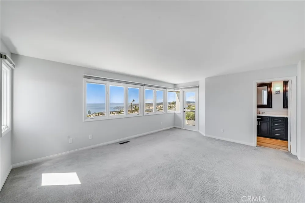 896 Quivera Laguna Beach, CA 92651