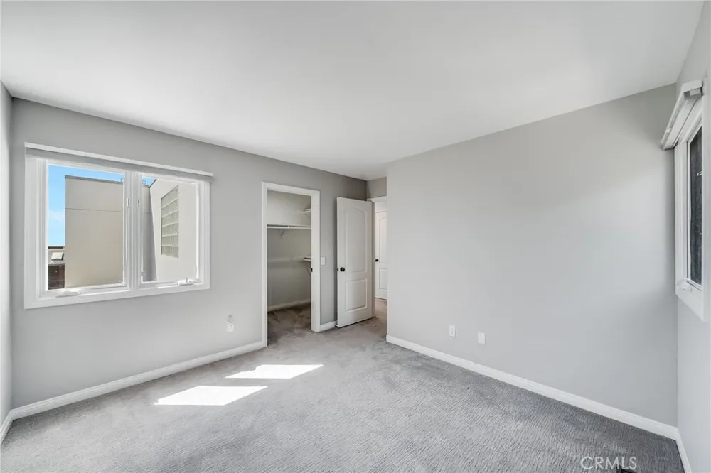896 Quivera Laguna Beach, CA 92651