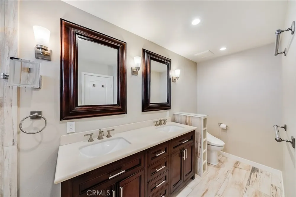 896 Quivera Laguna Beach, CA 92651