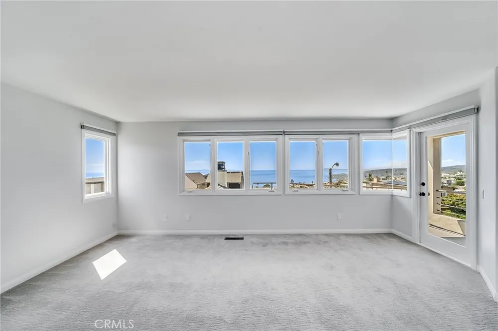 896 Quivera Laguna Beach, CA 92651