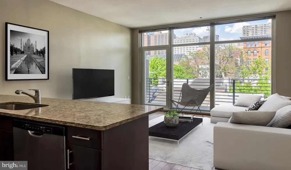 521 S BROAD STREET #303 Philadelphia, PA 19147