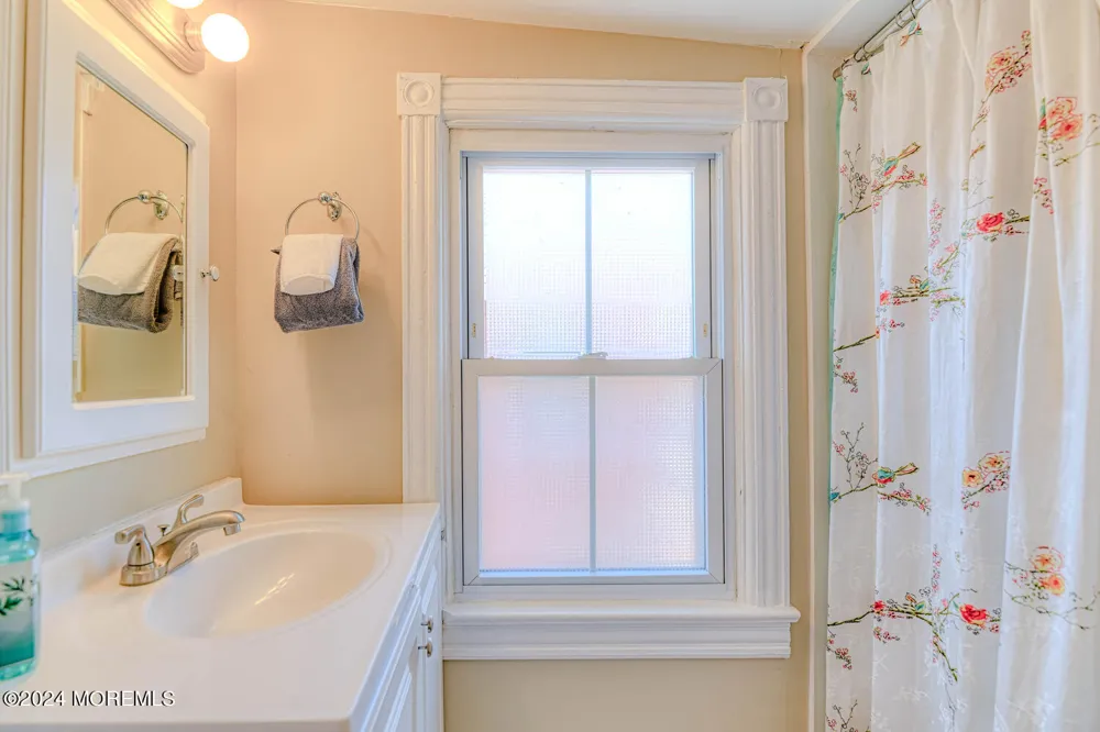 21 Embury Avenue Ocean Grove, NJ 07756