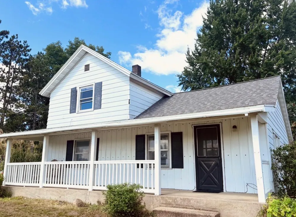 415 W 136th Street Ashland Township, MI 49327