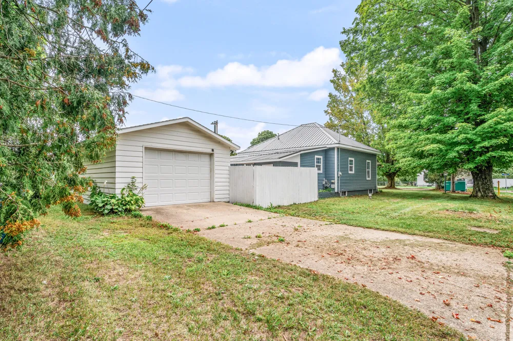 301 E Angel Avenue Unknown, MI 49305