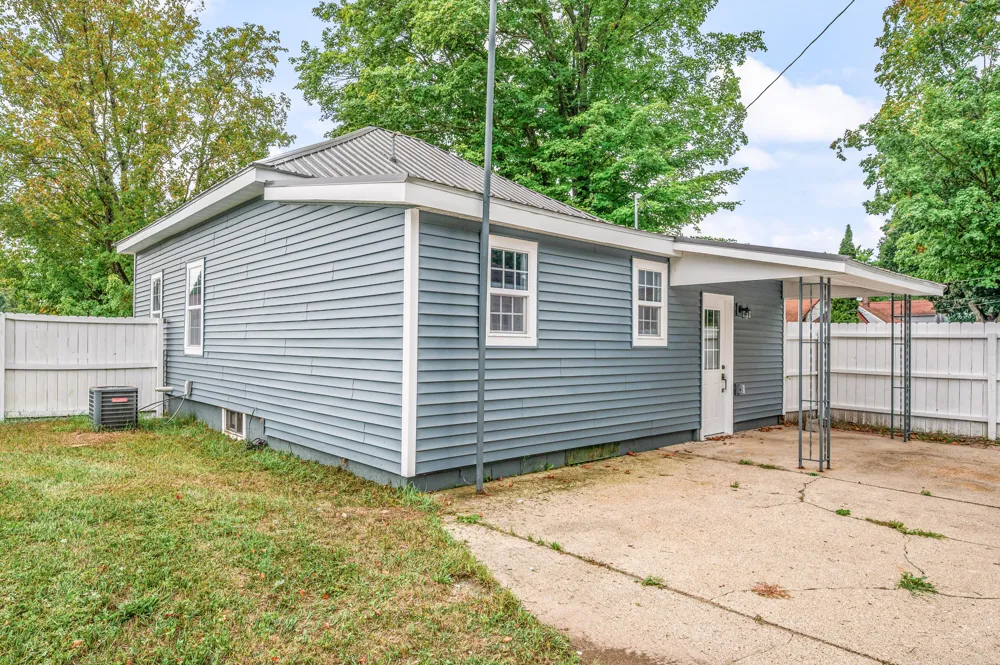 301 E Angel Avenue Unknown, MI 49305