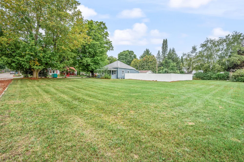 301 E Angel Avenue Unknown, MI 49305