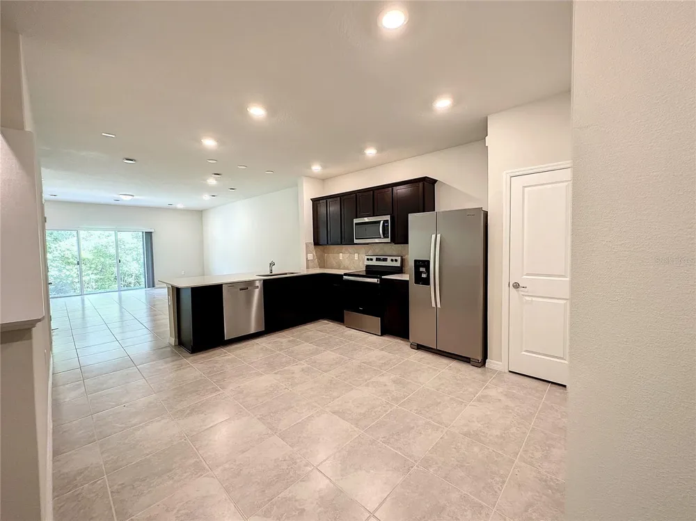 4621 SPARKLING SHELL AVENUE Kissimmee, FL 34746
