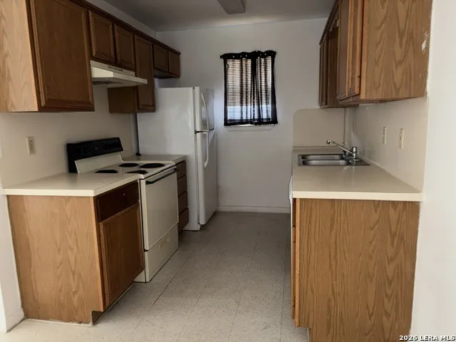 1705 S Washington Unit B5 Beeville, TX 78102