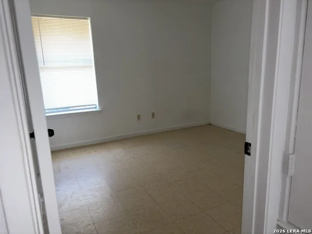 1705 S Washington Unit B5 Beeville, TX 78102