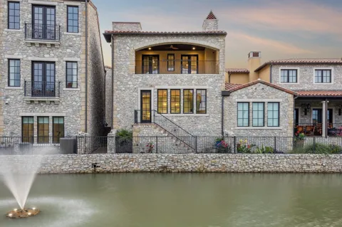 24 Comillas Drive